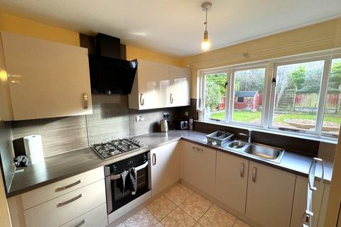 4 bedroom detached house to rent, Blackchapel Close, Edinburgh EH15