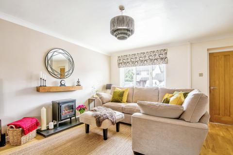 12 Weavers Road, Quedgeley, Gloucester, GL2 4WX