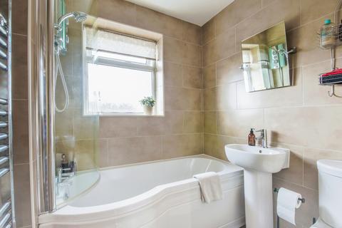 12 Weavers Road, Quedgeley, Gloucester, GL2 4WX