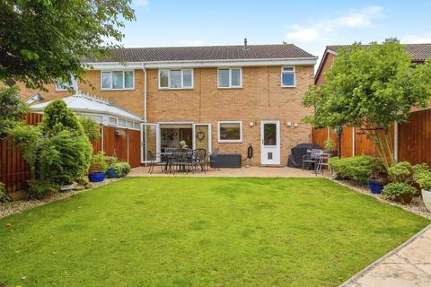 12 Weavers Road, Quedgeley, Gloucester, GL2 4WX