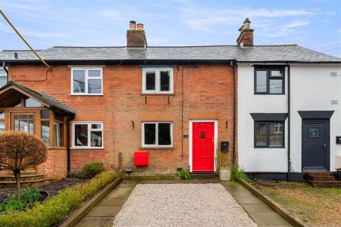22 Hill Road, Oakley, Basingstoke, RG23 7HR