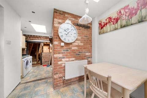 22 Hill Road, Oakley, Basingstoke, RG23 7HR