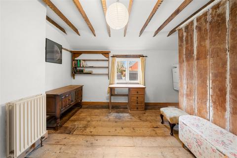 22 Hill Road, Oakley, Basingstoke, RG23 7HR