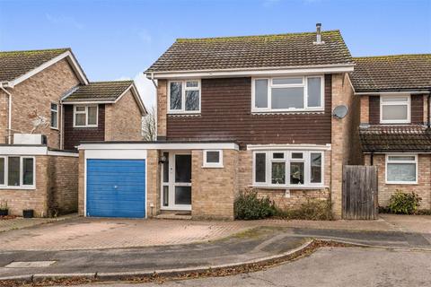 7 Tollgate Close, Oakley, Basingstoke, RG23 7BH