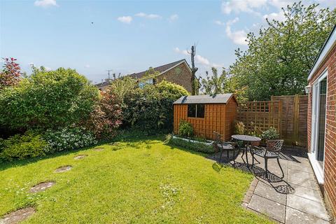 20 Tollgate Close, Oakley, Basingstoke, RG23 7BH