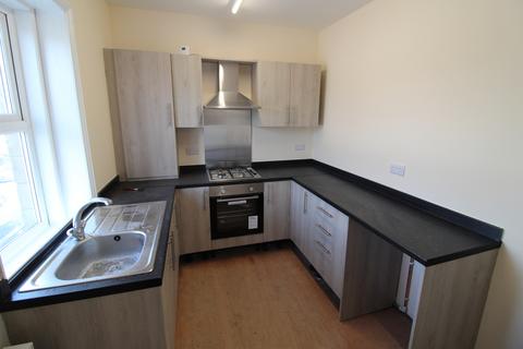 2 bedroom flat to rent, 80 Long Lane  , Huddersfield, West Yorkshire, HD5