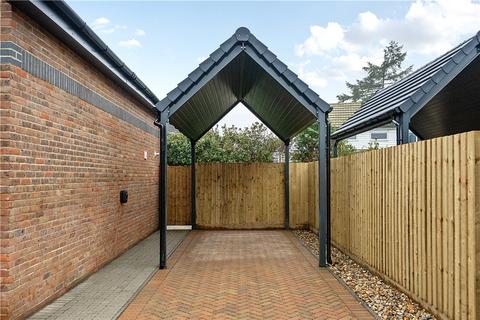 3 bedroom detached house for sale, Botley Road, Romsey, Hampshire