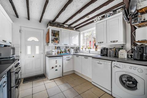25 Highland Drive, Oakley, Basingstoke, RG23 7LF