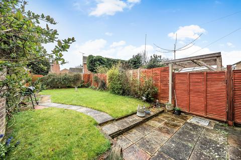 25 Highland Drive, Oakley, Basingstoke, RG23 7LF