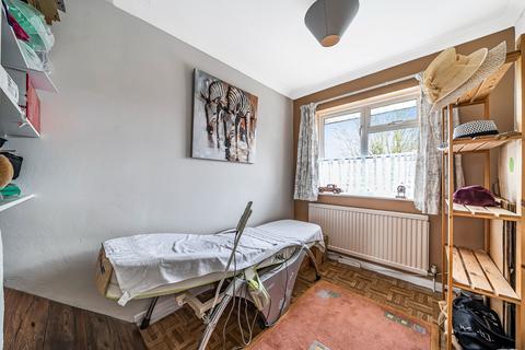 25 Highland Drive, Oakley, Basingstoke, RG23 7LF