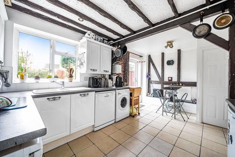 25 Highland Drive, Oakley, Basingstoke, RG23 7LF