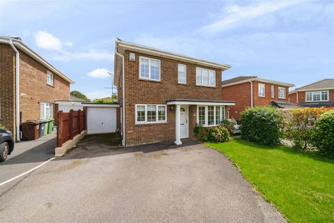 6 Beech Tree Close, Oakley, Basingstoke, RG23 7EF