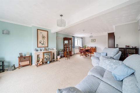 4 bedroom detached bungalow for sale, Church Road, North Waltham, RG25