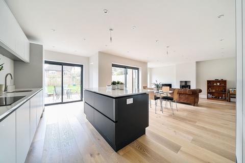 Bramley House, 4a Pardown, Oakley, Basingstoke, RG23 7DY