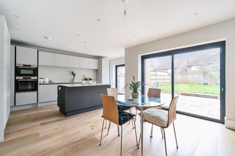 Bramley House, 4a Pardown, Oakley, Basingstoke, RG23 7DY