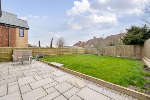 Bramley House, 4a Pardown, Oakley, Basingstoke, RG23 7DY