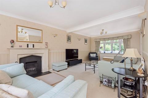 5 bedroom detached house for sale, Rectory Road, Oakley, RG23