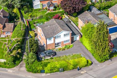 4 bedroom detached house for sale, The Drive, Oakley, RG23 7BA