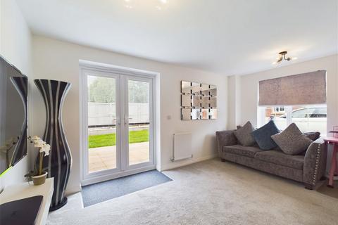 33 Derby Way, Burscough, Ormskirk, L40 7AR