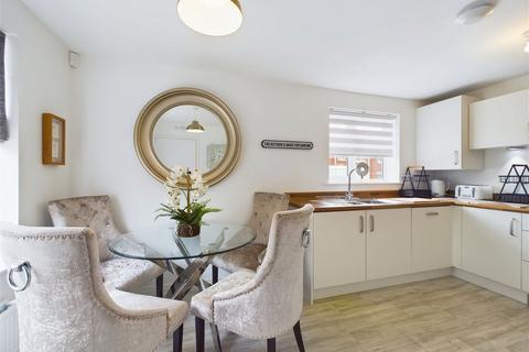 33 Derby Way, Burscough, Ormskirk, L40 7AR
