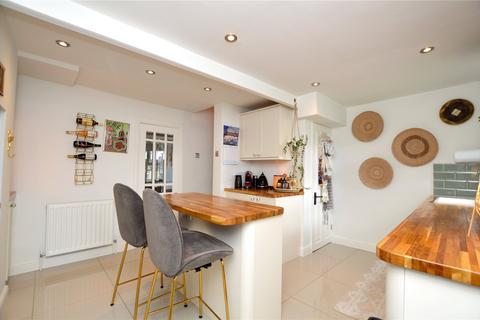 2 bedroom terraced house for sale, Thornhill Street, Calverley, Pudsey