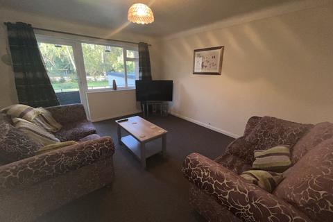 1 bedroom flat to rent, Berkeley Court, Wirral CH49