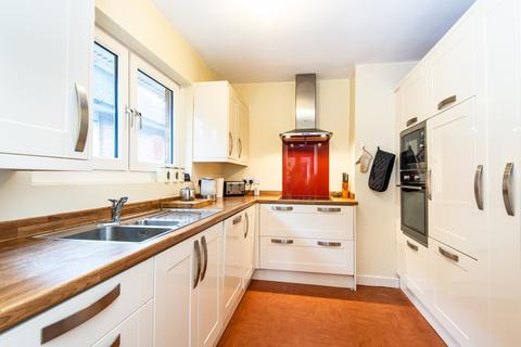 4 bedroom detached house for sale, Windsor Close, Hove BN3