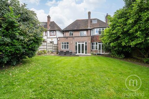 5 bedroom detached house for sale, Kinloss Gardens, London N3