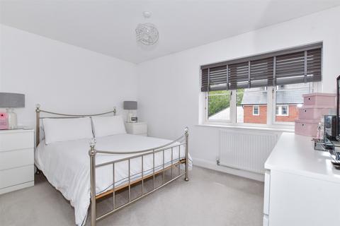 2 bedroom coach house for sale, Hengist Drive, Aylesford, Kent