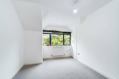 3 bedroom apartment to rent, 49 St. Marks Road, Maidenhead, Berkshire, SL6