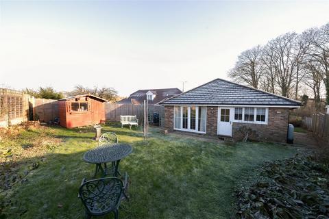 18a Copse Road, Overton, Basingstoke, RG25 3JL