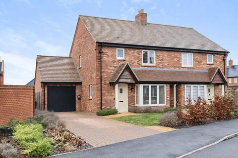 44 Apple Dell View, Overton, Basingstoke, RG25 3NT