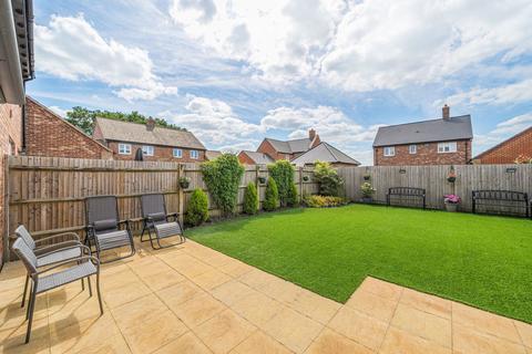 42 Apple Dell View, Overton, Basingstoke, RG25 3NT
