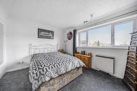 56 Crawts Road, Overton, Basingstoke, RG25 3LP