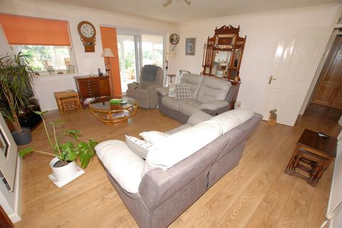 10 Corunna Close, Hythe, CT21 5EA