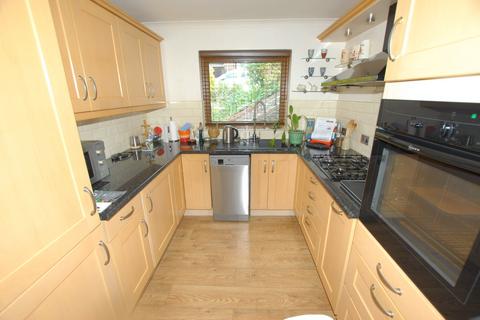10 Corunna Close, Hythe, CT21 5EA