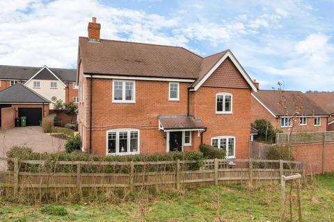 9 Edneys Walk, Overton, Basingstoke, RG25 3FB
