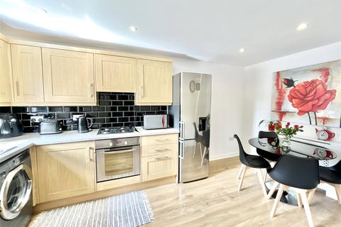 3 bedroom semi-detached house for sale, Dockendale Place, Blaydon-On-Tyne, NE21