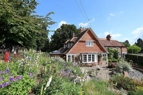 4 bedroom detached house for sale, Pangbourne, Berkshire - Once the home of Wind in The Willows author Kenneth Grahame