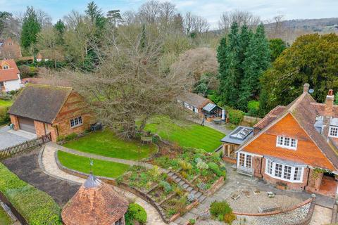 4 bedroom detached house for sale, PANGBOURNE - Walk to station and shops