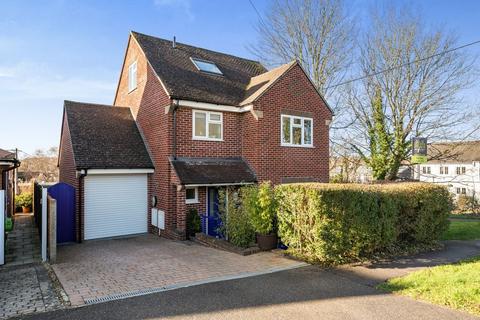 4 bedroom detached house for sale, The Green, Overton,