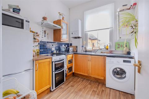 3 bedroom apartment to rent, Streatham, London SW16