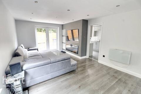3 bedroom end of terrace house for sale, The Dashes, Harlow