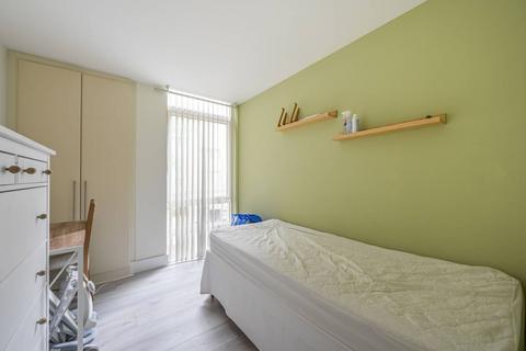 Flat 15, Constable House Cassilis Road, London, E14 9LH