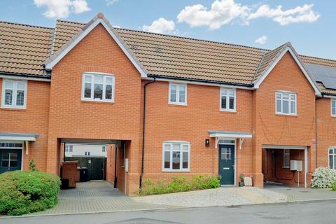 4 bedroom link detached house for sale, Beeches Crescent, Chelmsford CM1