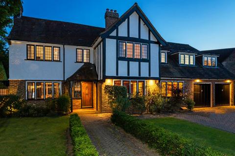 5 bedroom detached house for sale, Chart Way, Reigate RH2