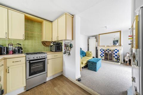 1 bedroom flat for sale, Winchester Street, Whitchurch,