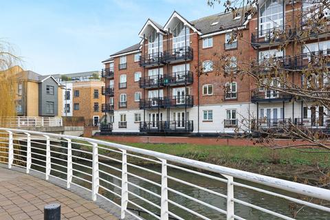 2 bedroom apartment for sale, High Street, Brentford, TW8