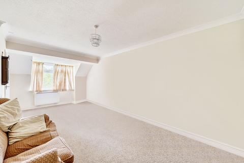 2 bedroom flat for sale, Mulberry Mead, Whitchurch, Hampshire, RG28 7BE