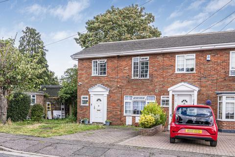 6 bedroom end of terrace house for sale, Catherines Close, London, UB7